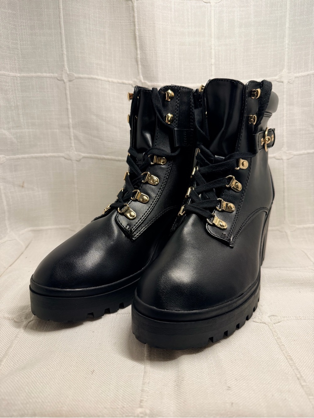 NWT Wild Pair Bridgitt Black Lug Sole Combat Boots Women’s 11M